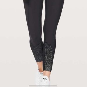 Lululemon Tight Stuff Tight II *25"
Black W5ALBSZ